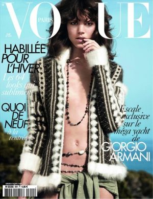 Vogue magazine covers - wah4mi0ae4yauslife.com - Vogue Paris August 2010.jpg